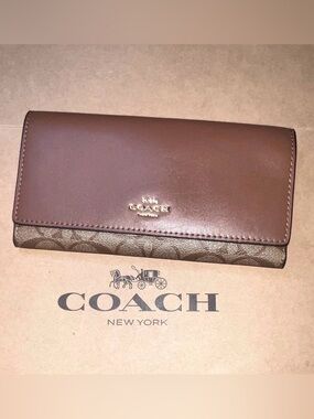 COACH Slim Trifold Wallet Brown Credit Card Holder AUTHENTIC